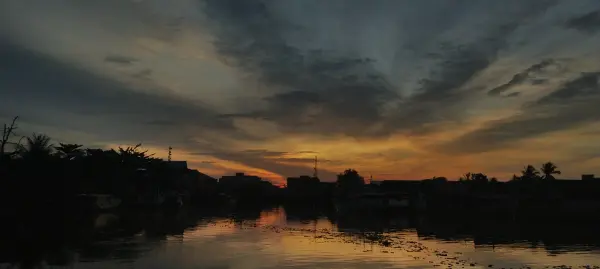 sunset ditepian sungai