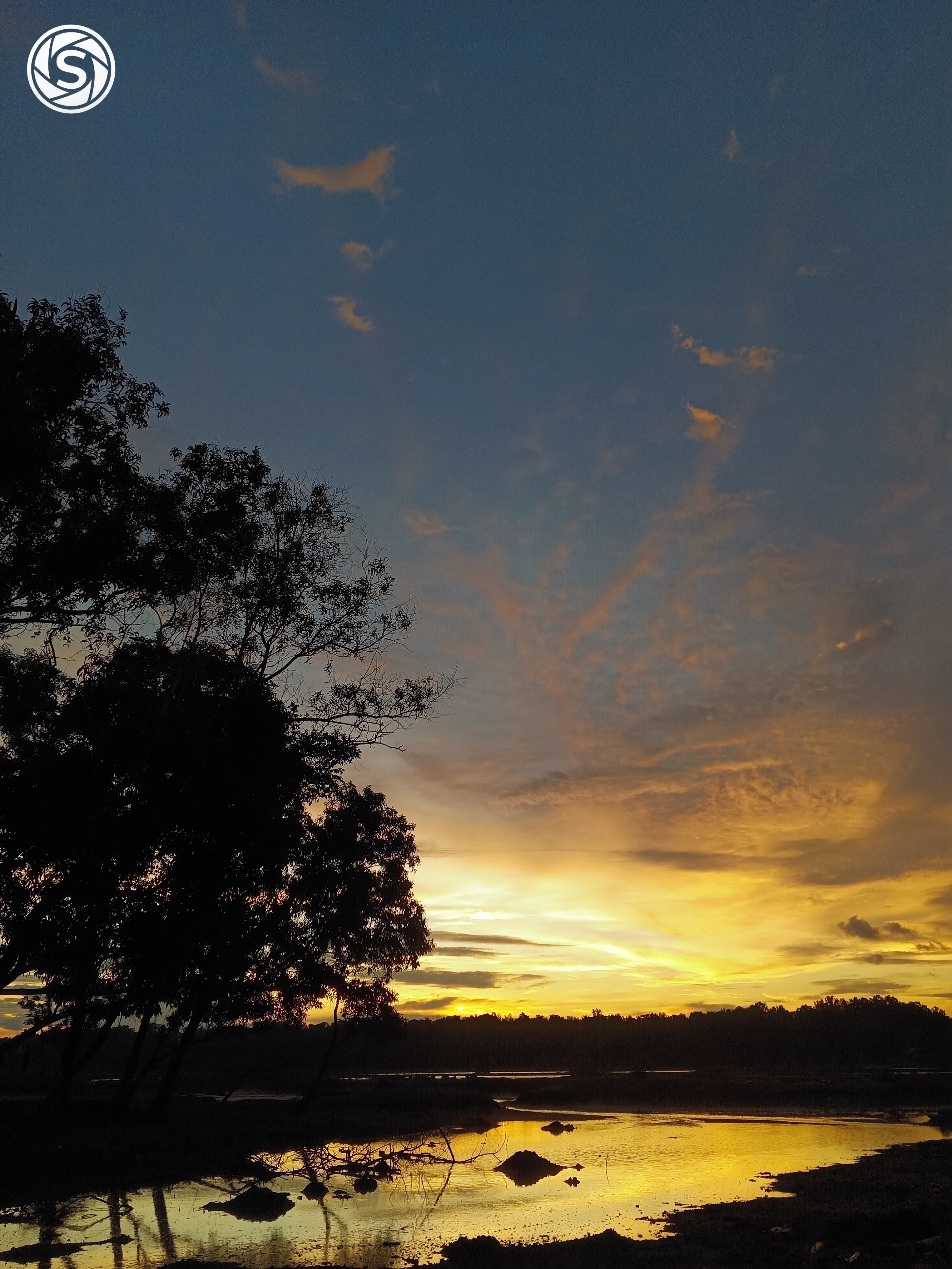 Pemandangan sunset - foto oleh Daud di PictStock