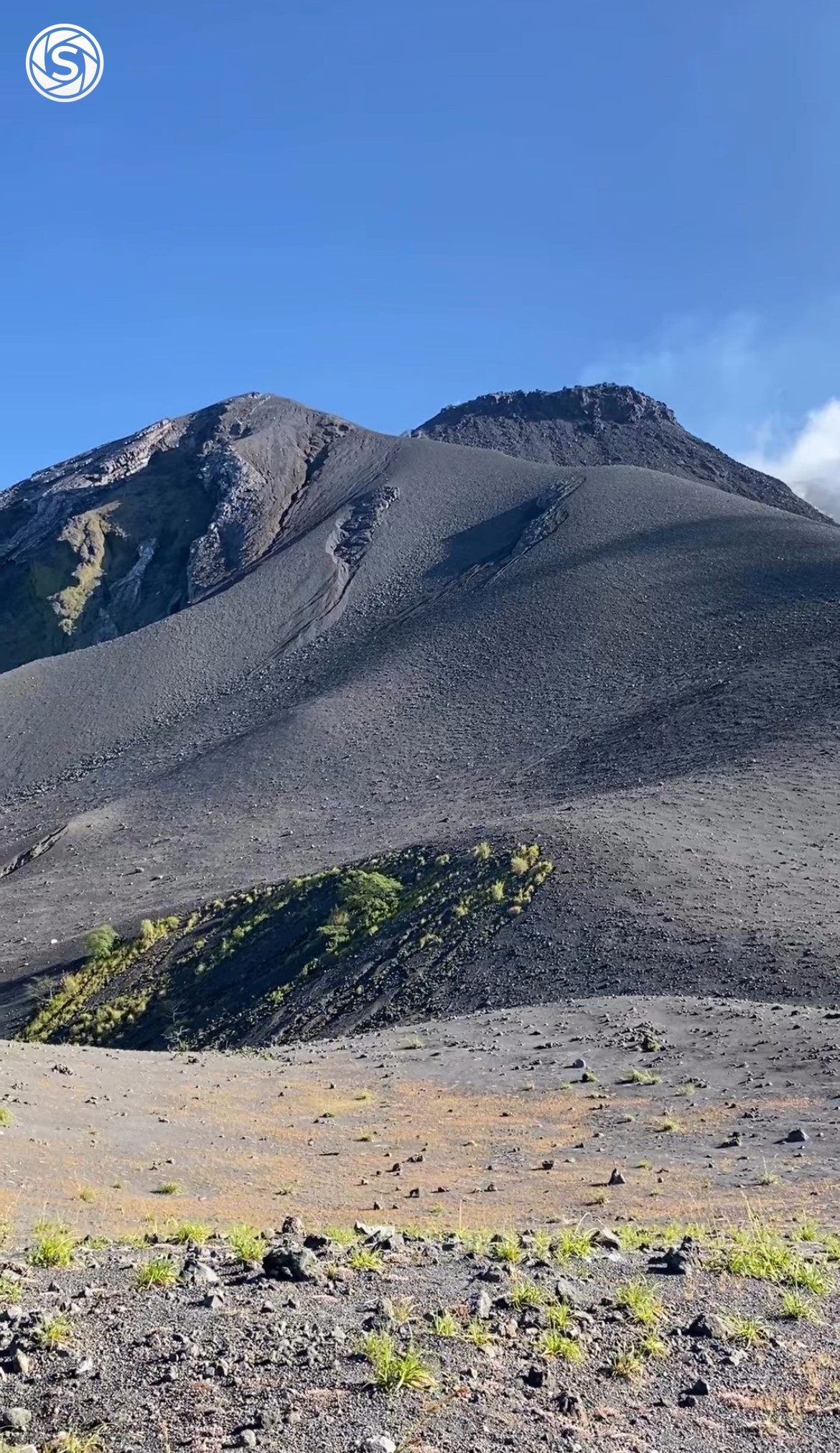 Gunung inerie - foto oleh Andy Setya di PictStock