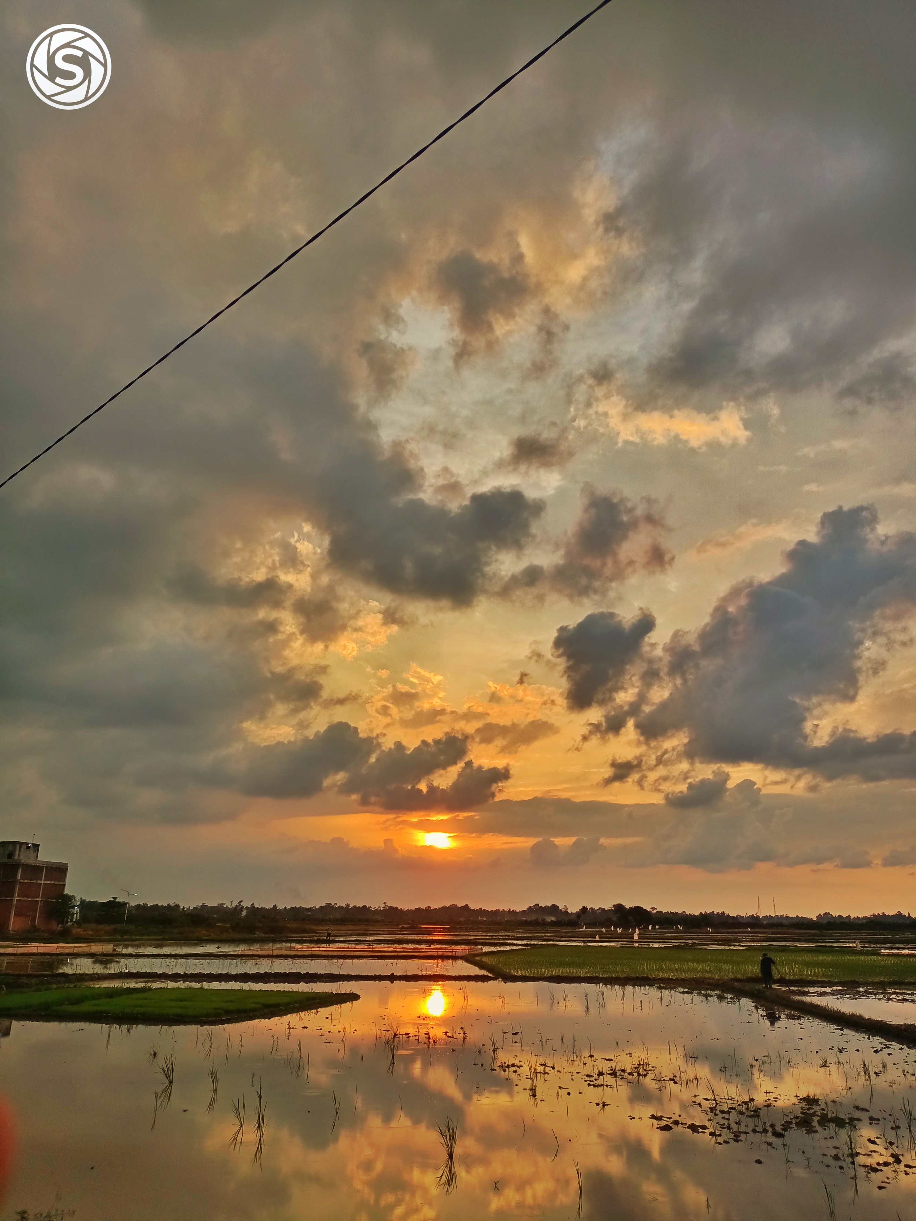Pemandangan sunset - foto oleh Nurul Fadhla di PictStock